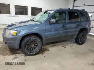 2005 Ford Escape XLT with VIN 1FMYU93145KB29172, listed as a Copart auction lot 57724475 with 146,236 mi miles and Salvage title. Bid and sale history available at DreamBid. Image 1.