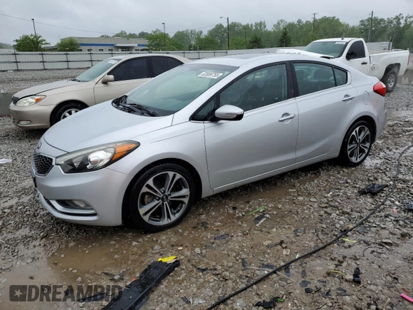 2016 Kia Forte EX z VIN KNAFZ4A87G5550317, wystawiony jako Copart lot #52009755 z przebiegiem 107 404 mil mil oraz Nie do naprawy • Non repairable. Historia ofert i sprzedaży dostępna na DreamBid. Obrazek 1.