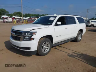 2020 Chevrolet Suburban LT z VIN 1GNSKHKC9LR198576, wystawiony jako IAAI lot #42498041 z przebiegiem 81 668 mil mil oraz . Historia ofert i sprzedaży dostępna na DreamBid. Obrazek 2.