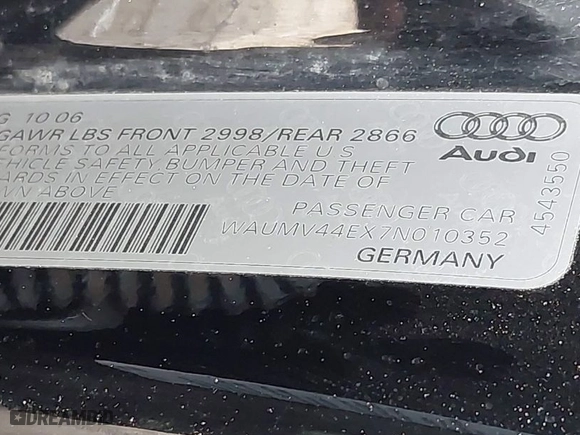 2007 Audi A8 L 4.2L with VIN WAUMV44EX7N010352, listed as a IAAI auction lot 41937139 with 152,109 mi miles. Bid and sale history available at carsss.com. Image 9.