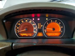 2004 BMW 7 Series 745Li z VIN WBAGN63584DS55291, wystawiony jako Copart lot #79178494 z przebiegiem 135 923 mil mil oraz Szkoda całkowita • Salvage title. Historia ofert i sprzedaży dostępna na DreamBid. Obrazek 9.