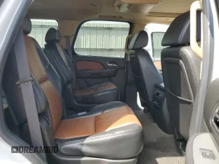 2008 Chevrolet Tahoe 3LT z VIN 1GNFK13068R145029, wystawiony jako Copart lot #55049795 z przebiegiem 167 835 mil mil oraz Szkoda całkowita • Salvage title. Historia ofert i sprzedaży dostępna na DreamBid. Obrazek 11.