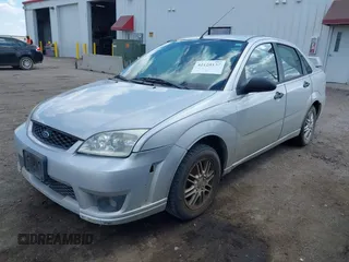 2006 Ford Focus S with VIN 1FAFP34N86W204778, listed as a IAAI auction lot 42128137 with 99,092 mi miles and . Bid and sale history available at carsss.com. Image 2.