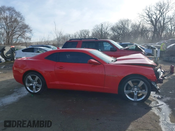 2013 Chevrolet Camaro LT with VIN 2G1FC1E32D9181648, listed as a IAAI auction lot 41677680 with 132,237 mi miles and . Bid and sale history available at DreamBid. Image 13.