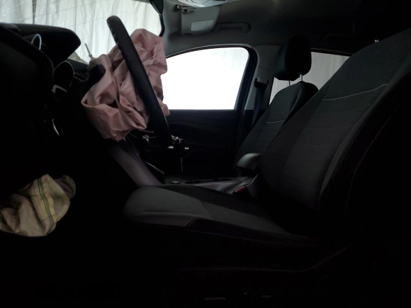 2015 Ford Escape SE with VIN 1FMCU9G99FUB64824, listed as a Copart auction lot 54930305 with 143,388 mi miles and Clean Title. Bid and sale history available at DreamBid. Image 7.