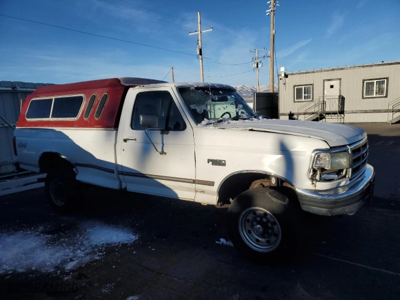 1997 Ford F-250 with VIN 1FTHF26H5VEA55502, listed as a Copart auction lot 81785564 with 317,479 mi miles and Salvage Title. Bid and sale history available at carsss.com. Image 4.