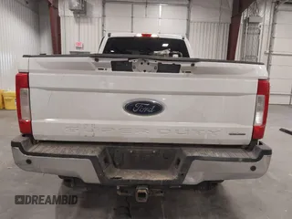 2018 Ford Super Duty F-250 SRW XL with VIN 1FT7W2B60JEC63345, listed as a IAAI auction lot 41159792 with 165,949 mi miles. Bid and sale history available at carsss.com. Image 17.