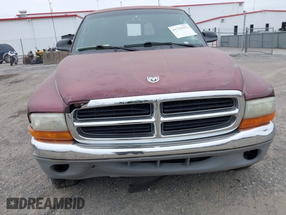 2000 Dodge Dakota Sport with VIN 1B7GG22N4YS709948, listed as a IAAI auction lot 41714352 with 1 mi miles. Bid and sale history available at carsss.com. Image 6.