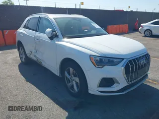 2020 Audi Q3 Premium z VIN WA1AECF35L1109328, wystawiony jako IAAI lot #42305831 z przebiegiem 49 820 mil mil oraz . Historia ofert i sprzedaży dostępna na DreamBid. Obrazek 1.