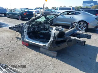 2017 Chevrolet Corvette 1LT with VIN 1G1YB2D72H5121877, listed as a IAAI auction lot 39965830 with 1 mi miles. Bid and sale history available at carsss.com. Image 3.