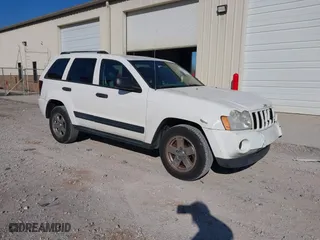 2006 Jeep Grand Cherokee Laredo with VIN 1J4GS48K36C279970, listed as a IAAI auction lot 41655785 with 180,348 mi miles. Bid and sale history available at carsss.com. Image 1.