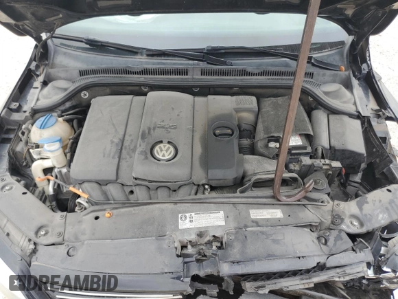 2013 Volkswagen Jetta SE with VIN 3VWDX7AJXDM400161, listed as a Copart auction lot 53249335 with 104,882 mi miles and Salvage title. Bid and sale history available at DreamBid. Image 12.