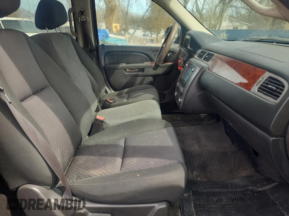 2014 GMC Yukon SLE with VIN 1GKS2AE04ER119758, listed as a Copart auction lot 51792795 with 225,850 mi miles and Clean Title. Bid and sale history available at carsss.com. Image 5.