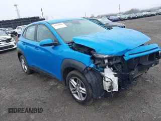 2020 Hyundai Kona SE with VIN KM8K1CAA4LU418696, listed as a IAAI auction lot 41950986 with 75,998 mi miles. Bid and sale history available at carsss.com. Image 1.