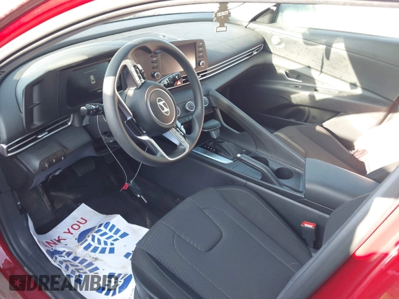 2024 Hyundai Elantra SE with VIN KMHLL4DG1RU744288, listed as a IAAI auction lot 40326384 with 11,656 mi miles and . Bid and sale history available at DreamBid. Image 5.