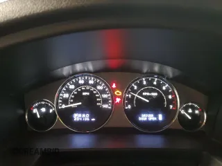 2008 Jeep Commander Limited with VIN 1J8HG58N78C210979, listed as a Copart auction lot 76703864 with 204,136 mi miles and Salvage Title. Bid and sale history available at carsss.com. Image 9.