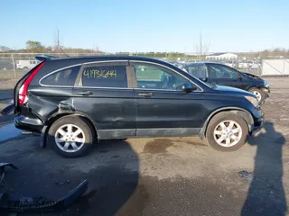 2011 Honda CR-V SE with VIN 5J6RE4H46BL115320, listed as a IAAI auction lot 41931644 with 175,607 mi miles. Bid and sale history available at carsss.com. Image 14.