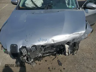 2016 Jeep Cherokee Latitude with VIN 1C4PJMCB6GW203207, listed as a Copart auction lot 51137825 with 66,400 mi miles and Salvage Title. Bid and sale history available at carsss.com. Image 12.