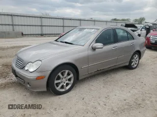 2007 Mercedes-Benz C 280 Luxury with VIN WDBRF92J17F863637, listed as a Copart auction lot 53640055 with 215,747 mi miles and Salvage title. Bid and sale history available at DreamBid. Image 1.
