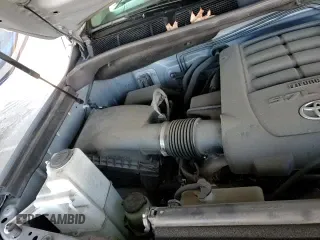 2019 Toyota Tundra SR5 с VIN 5TFEY5F10KX244446, выставлен на аукционе Copart как лот 69986315 с пробегом 58 094 миль миль и Списание • Salvage title. История ставок и продаж доступна на DreamBid. Изображение 16.