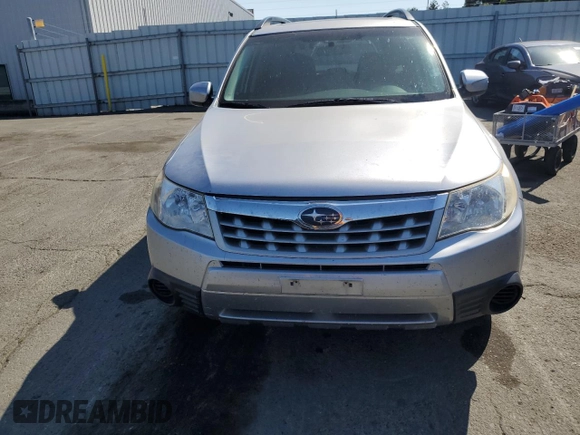 2012 Subaru Forester X Premium z VIN JF2SHADC7CH417098, wystawiony jako Copart lot #60042125 z przebiegiem 122 865 mil mil oraz Szkoda całkowita • Salvage title. Historia ofert i sprzedaży dostępna na DreamBid. Obrazek 5.