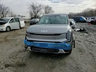 2024 Kia EV9 Land with VIN KNDADFS51R6034933, listed as a Copart auction lot 42674845 with 4,270 mi miles and Salvage Title. Bid and sale history available at carsss.com. Image 10.