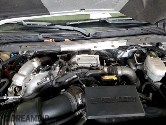 2019 GMC Sierra 3500HD Denali z VIN 1GT42WEY6KF250694, wystawiony jako Copart lot #50035115 z przebiegiem 59 735 mil mil oraz Szkody całkowita. Historia ofert i sprzedaży dostępna na DreamBid. Obrazek 11.