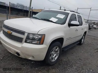 2012 Chevrolet Avalanche LTZ with VIN 3GNMCGE03CG254318, listed as a IAAI auction lot 41538283 with 291,833 mi miles. Bid and sale history available at carsss.com. Image 2.