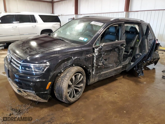 2020 Volkswagen Tiguan SEL Premium R-Line with VIN 3VV4B7AX5LM003382, listed as a Copart auction lot 46403255 with 28,355 mi miles and Salvage Title. Bid and sale history available at carsss.com. Image 1.