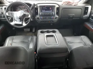 2016 GMC Sierra 3500HD SLT z VIN 1GT42XC86GF277877, wystawiony jako Copart lot #55825015 z przebiegiem 205 718 mil mil oraz Szkody całkowita. Historia ofert i sprzedaży dostępna na DreamBid. Obrazek 8.