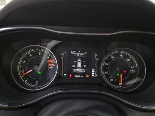 2020 Jeep Cherokee Altitude with VIN 1C4PJLLB3LD606481, listed as a Copart auction lot 52720835 with 74,698 mi miles and Salvage title. Bid and sale history available at DreamBid. Image 9.