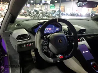 2023 Lamborghini Huracan z VIN ZHWUA6ZX7PLA21724, wystawiony jako Copart lot #78715274 z przebiegiem 1203 mil mil oraz Szkody całkowita. Historia ofert i sprzedaży dostępna na DreamBid. Obrazek 5.