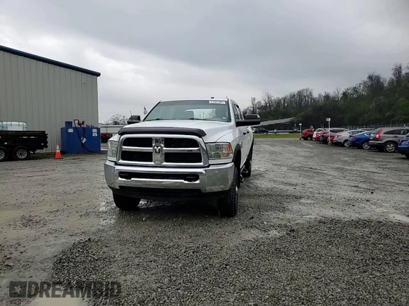 2016 Ram 2500 Tradesman с VIN 3C6UR5HL5GG252536, выставлен на аукционе Copart как лот 51802085 с пробегом 205 028 миль миль и Списание • Salvage title. История ставок и продаж доступна на DreamBid. Изображение 13.