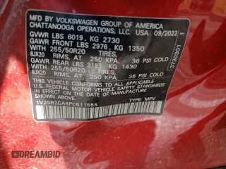 2023 Volkswagen Atlas SEL R-Line Black z VIN 1V2SR2CA4PC511555, wystawiony jako Copart lot #89160035 z przebiegiem Nie podano mil oraz Szkoda całkowita • Salvage title. Historia ofert i sprzedaży dostępna na DreamBid. Obrazek 12.