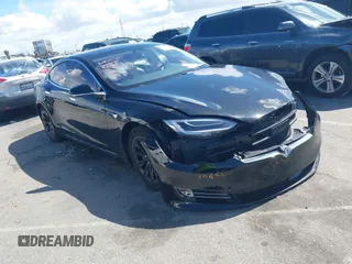 2019 Tesla Model S 75D z VIN 5YJSA1E22KF305722, wystawiony jako IAAI lot #41765921 z przebiegiem 35 361 mil mil oraz . Historia ofert i sprzedaży dostępna na DreamBid. Obrazek 1.