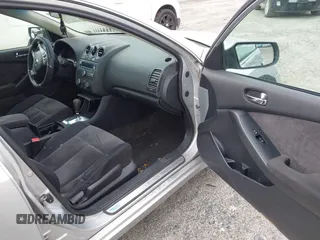 2009 Nissan Altima S with VIN 1N4AL21E69C139021, listed as a IAAI auction lot 41909983 with 181,545 mi miles and . Bid and sale history available at DreamBid. Image 5.
