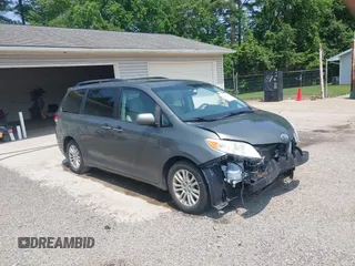 2011 Toyota Sienna XLE AAS с VIN 5TDYK3DC3BS146444, выставлен на аукционе IAAI как лот 42390511 с пробегом 230 091 миль миль и . История ставок и продаж доступна на DreamBid. Изображение 1.