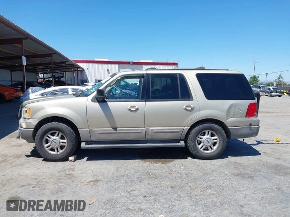 2004 Ford Expedition XLT with VIN 1FMPU16W04LA01850, listed as a IAAI auction lot 42303611 with 190,515 mi miles and . Bid and sale history available at DreamBid. Image 15.