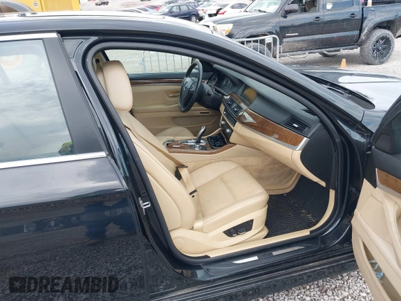 2013 BMW 5 Series 528i xDrive with VIN WBAXH5C50DD108058, listed as a IAAI auction lot 41874340 with 146,054 mi miles. Bid and sale history available at carsss.com. Image 5.