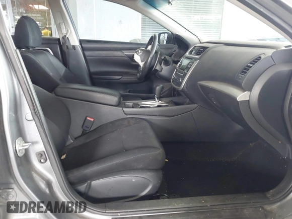 2017 Nissan Altima SL z VIN 1N4AL3AP7HC492566, wystawiony jako IAAI lot #42193702 z przebiegiem 165 566 mil mil oraz . Historia ofert i sprzedaży dostępna na DreamBid. Obrazek 5.