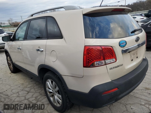2011 Kia Sorento EX with VIN 5XYKUDA29BG103855, listed as a Copart auction lot 83255934 with 312,649 mi miles and Clean Title. Bid and sale history available at carsss.com. Image 2.