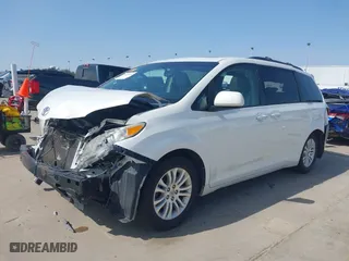 2015 Toyota Sienna XLE with VIN 5TDYK3DC0FS537542, listed as a IAAI auction lot 41578232 with 125,007 mi miles. Bid and sale history available at carsss.com. Image 18.