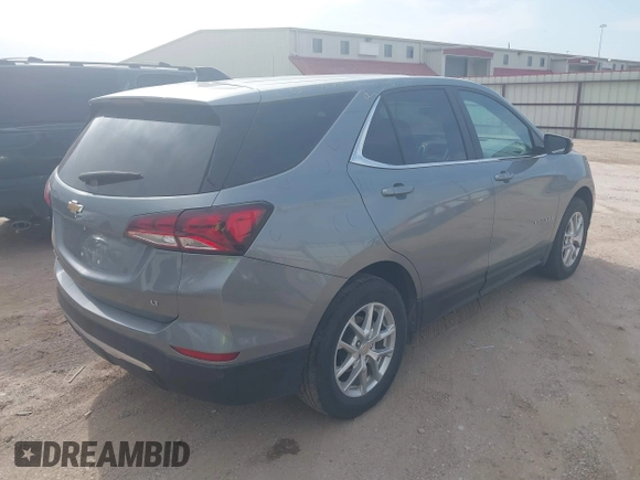 2024 Chevrolet Equinox LT with VIN 3GNAXUEG1RS182754, listed as a IAAI auction lot 42041296 with 32,015 mi miles. Bid and sale history available at carsss.com. Image 4.