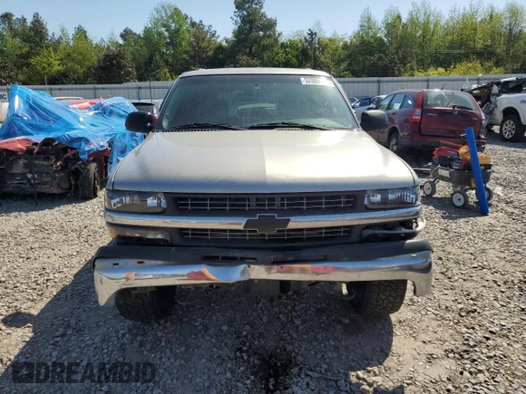 2003 Chevrolet Tahoe LS with VIN 1GNEK13Z63R142330, listed as a Copart auction lot 52869515 with 276,449 mi miles and Salvage Title. Bid and sale history available at carsss.com. Image 5.