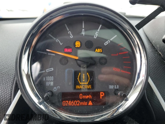 2016 MINI Countryman S with VIN WMWZC5C51GWU01015, listed as a Copart auction lot 51223155 with 74,602 mi miles and Salvage Title. Bid and sale history available at DreamBid. Image 9.