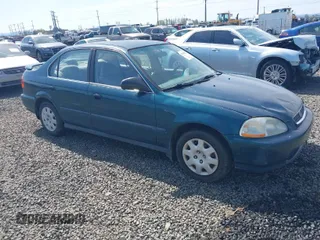 1998 Honda Civic LX with VIN 2HGEJ6678WH512055, listed as a IAAI auction lot 41944517 with 226,501 mi miles. Bid and sale history available at carsss.com. Image 1.