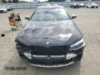 2020 BMW 5 Series M550i xDrive z VIN WBAJS7C09LCE11953, wystawiony jako Copart lot #49773175 z przebiegiem 40 329 mil mil oraz Szkoda całkowita • Salvage title. Historia ofert i sprzedaży dostępna na DreamBid. Obrazek 5.