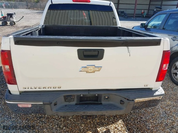 2008 Chevrolet Silverado 1500 LT w/1LT with VIN 3GCEK13J18G236402, listed as a IAAI auction lot 41659037 with 206,368 mi miles. Bid and sale history available at carsss.com. Image 16.