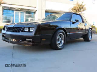 1985 Chevrolet Monte Carlo Sport SS с VIN 1G1GZ37G4FR149856, выставлен на аукционе Copart как лот 88110005 с пробегом 8 230 миль миль и Чистый • Clean title. История ставок и продаж доступна на DreamBid. Изображение 2.