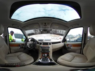 2011 Land Rover LR4 HSE z VIN SALAG2D4XBA576516, wystawiony jako IAAI lot #41542121 z przebiegiem 101 750 mil mil oraz . Historia ofert i sprzedaży dostępna na DreamBid. Obrazek 17.